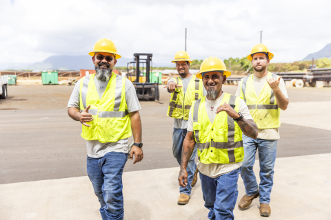 KIUC line crew 